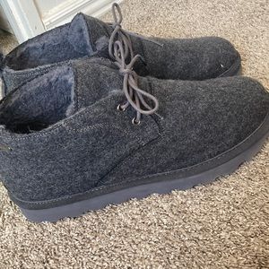 Men bearpaw boots